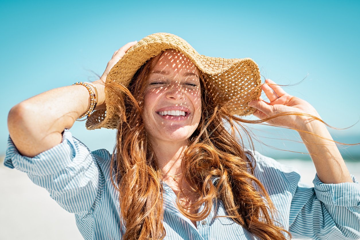 Proteggi i tuoi capelli dal sole e dai benefici dell’olio più pieno contro il sole.